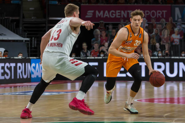 而哈登则象 而哈登则象